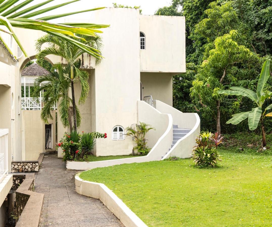 Pampered In Paradise Near Ian Fleming Airport Ocj Ocho Ríos Exterior foto