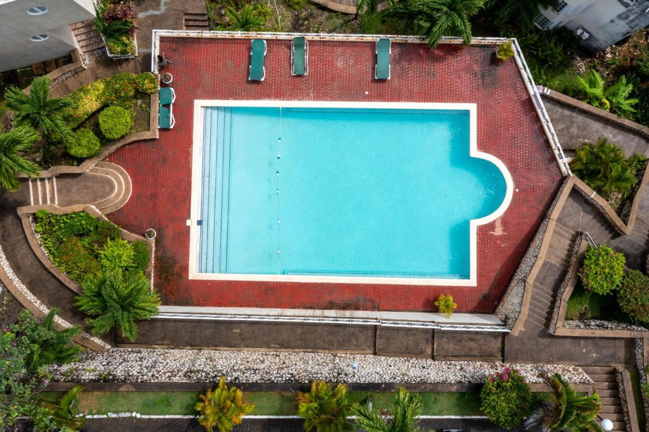 Pampered In Paradise Near Ian Fleming Airport Ocj Ocho Ríos Exterior foto